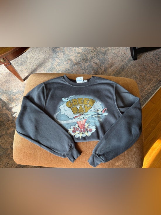 Tops - Green Day Crewneck Sweatshirt